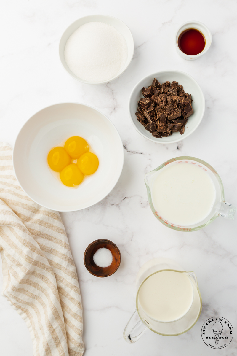 The ingredients needed to make stracciatella ice cream from scratch