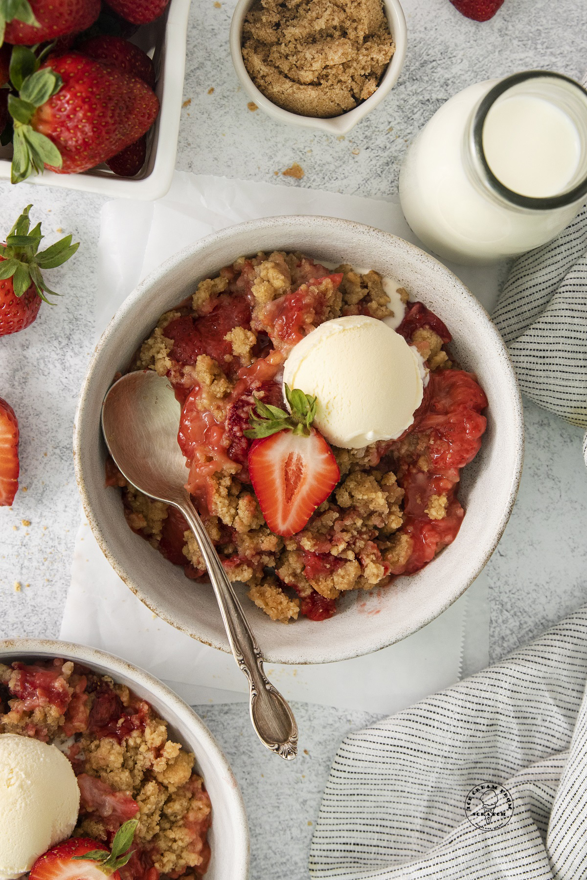 Easy Strawberry Crumble Recipe